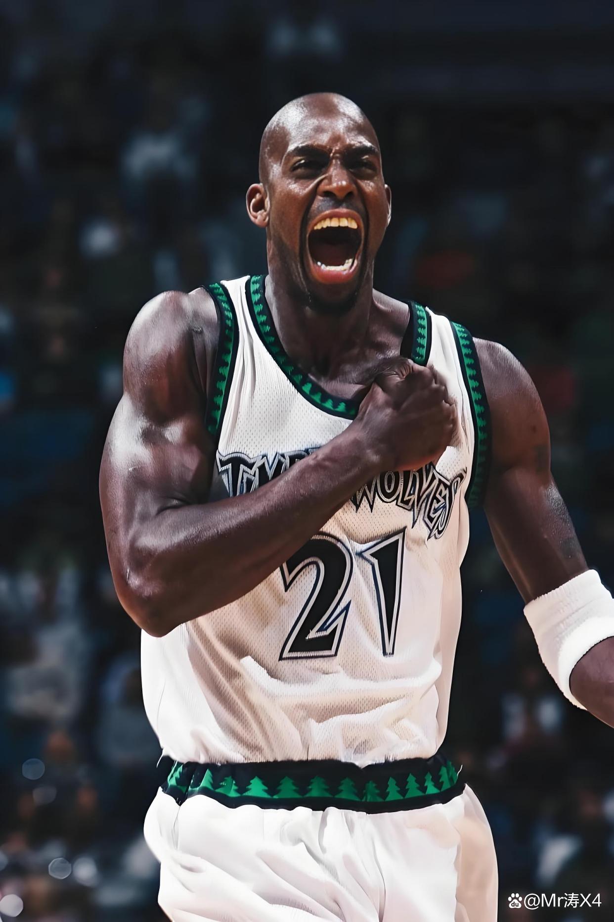 库普梅纳斯：我们想拿意杯冠军，但接下来要专注踢那不勒斯（库普梅纳斯：意杯夺冠是目标，眼下全力备战那不勒斯）