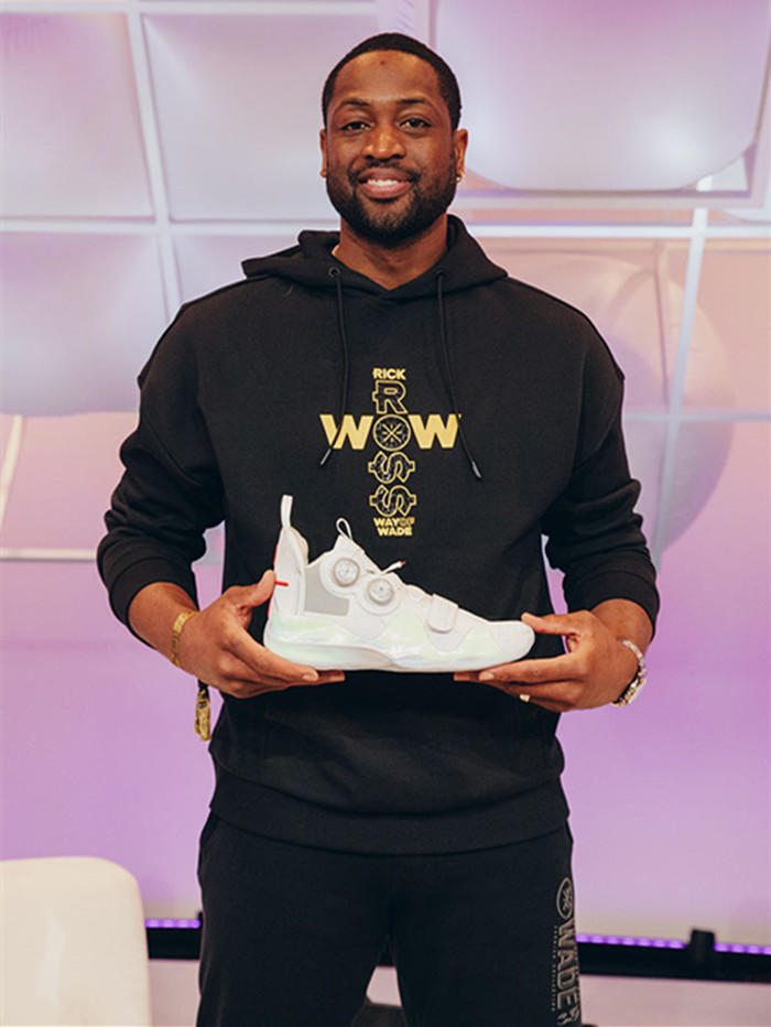 日职乙半场：佐藤凌我建功，磐田喜悦1-0德岛漩涡（日职乙半场：佐藤凌我破门，磐田喜悦暂以1-0领先德岛漩涡）