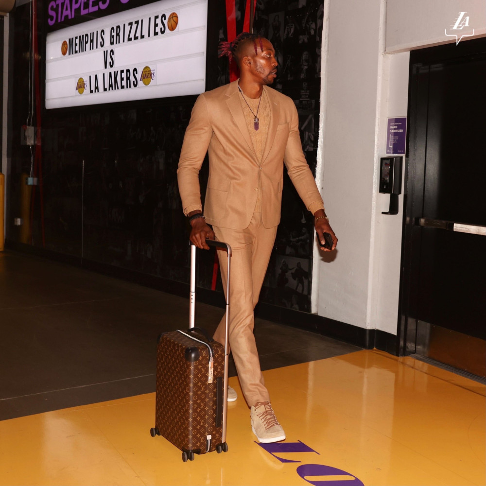 意媒：拜仁天才边锋利契纳或离队，尤文和米兰等队有意争夺（意媒称：拜仁天才边锋利契纳可能离队，尤文、米兰等队有意引进）