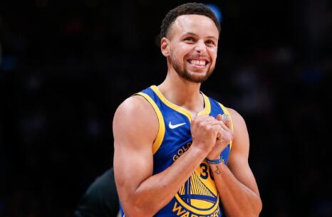 瓦诺利：向球员们今天的表现致敬，我们必须更好地支援基恩（瓦诺利赞扬球队今日表现：当务之急是给予基恩更多支援）